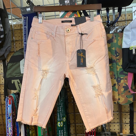 Shorts - Picture 2 of 4